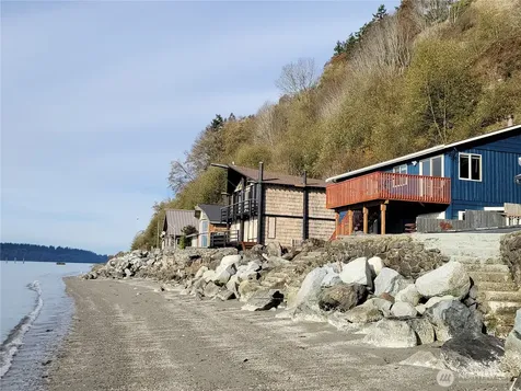 10 S Beach Drive Hat Island WA 98206