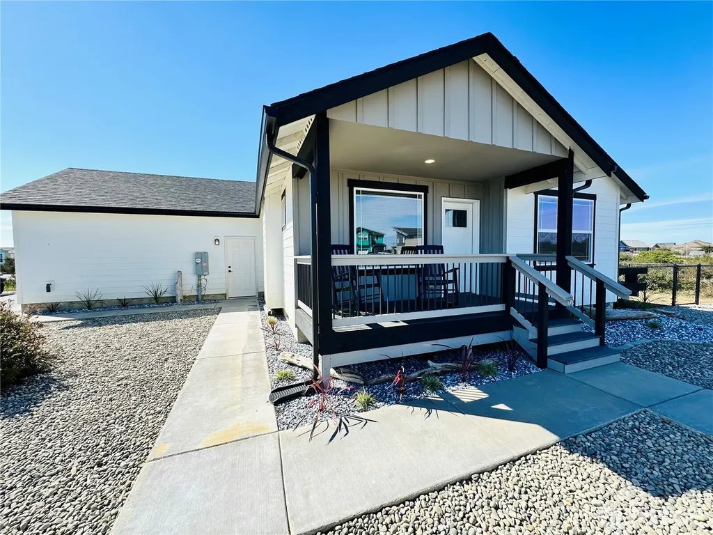 400 Malibu Street SW Ocean Shores WA 98569