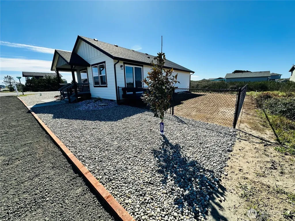 400 Malibu Street SW Ocean Shores WA 98569
