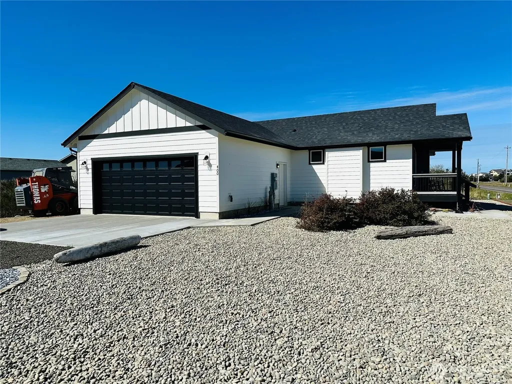 400 Malibu Street SW Ocean Shores WA 98569