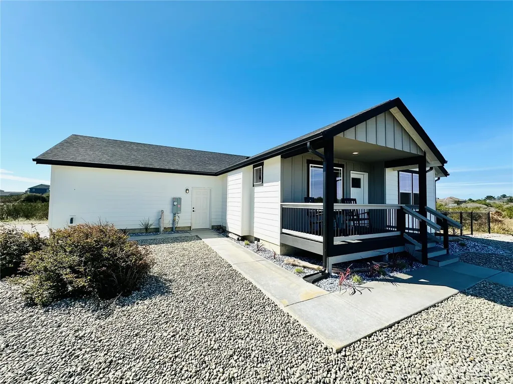 400 Malibu Street SW Ocean Shores WA 98569
