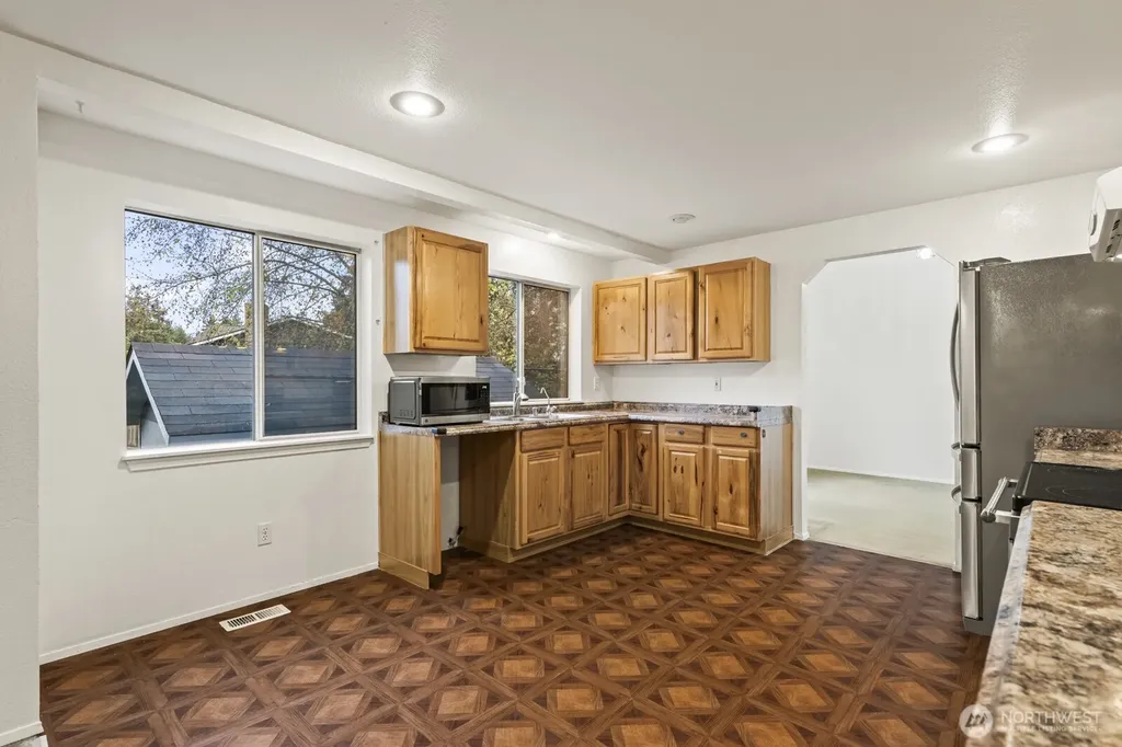 5404 158th Place SW Edmonds WA 98026