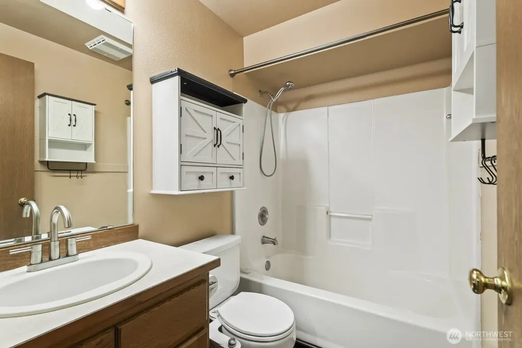 5404 158th Place SW Edmonds WA 98026