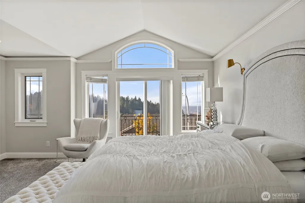 5228 Highland Dr SE Auburn WA 98092