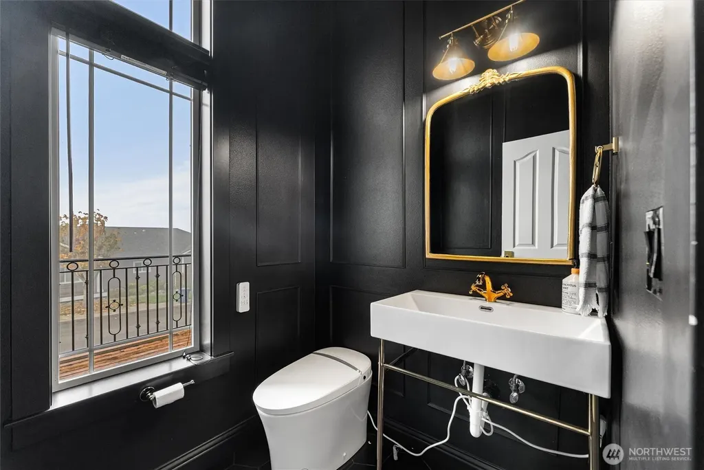 5228 Highland Dr SE Auburn WA 98092