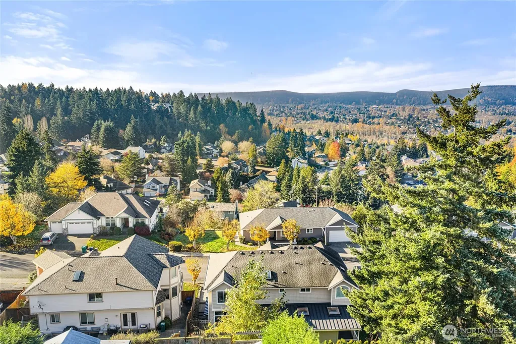 5228 Highland Dr SE Auburn WA 98092