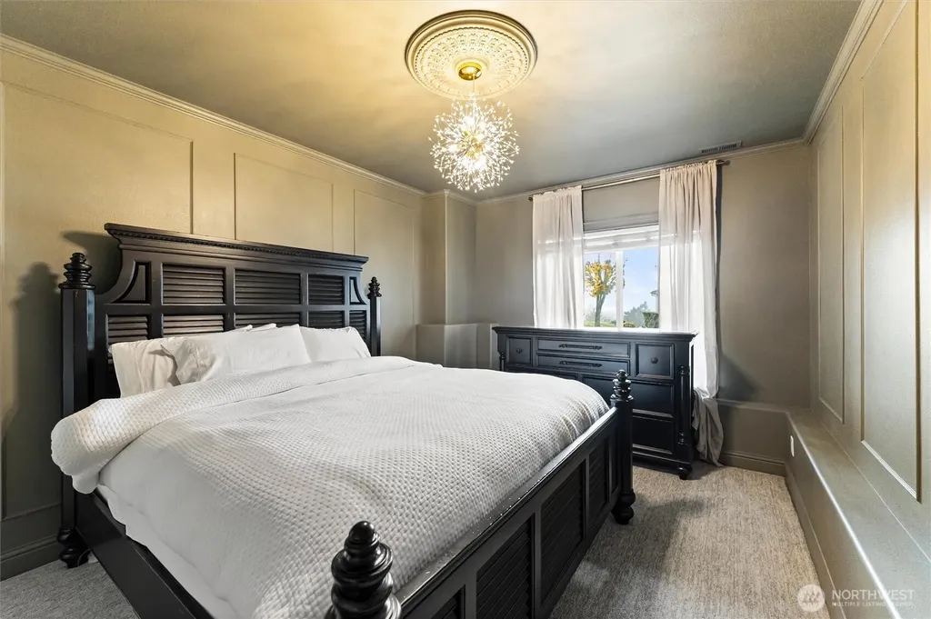 5228 Highland Dr SE Auburn WA 98092