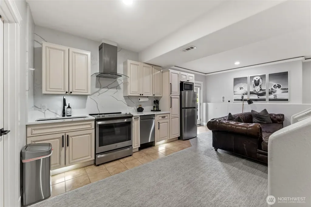5228 Highland Dr SE Auburn WA 98092