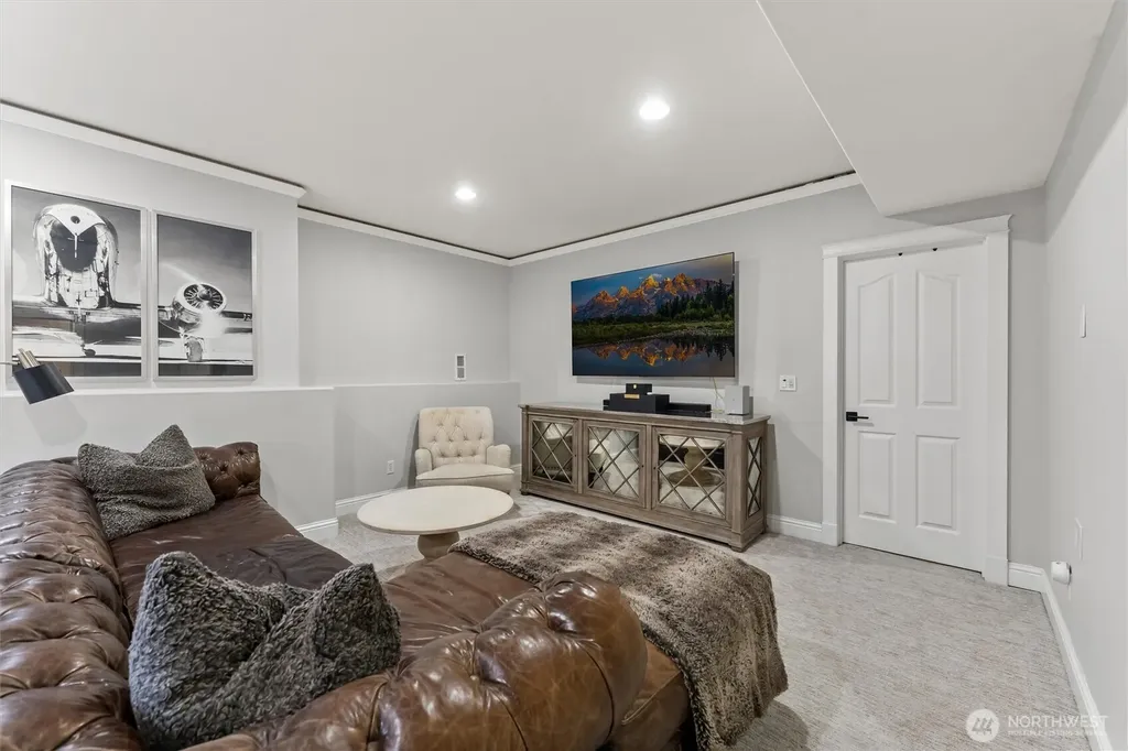5228 Highland Dr SE Auburn WA 98092