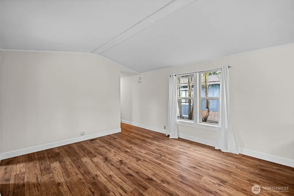 10302 Lakeview Avenue SW Lakewood WA 98499