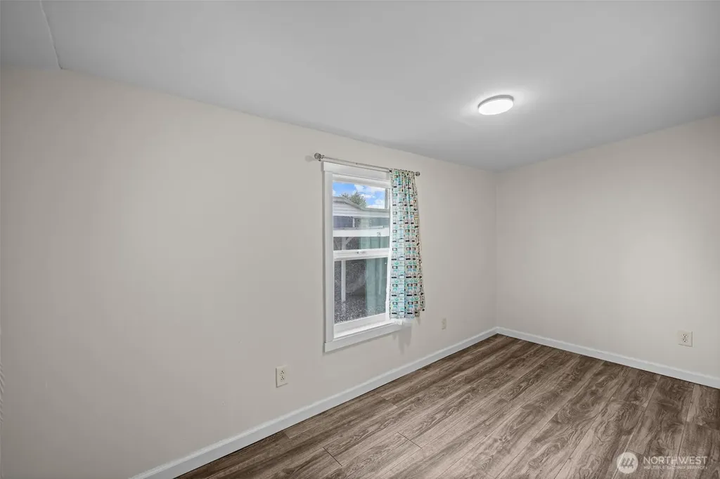 10302 Lakeview Avenue SW Lakewood WA 98499