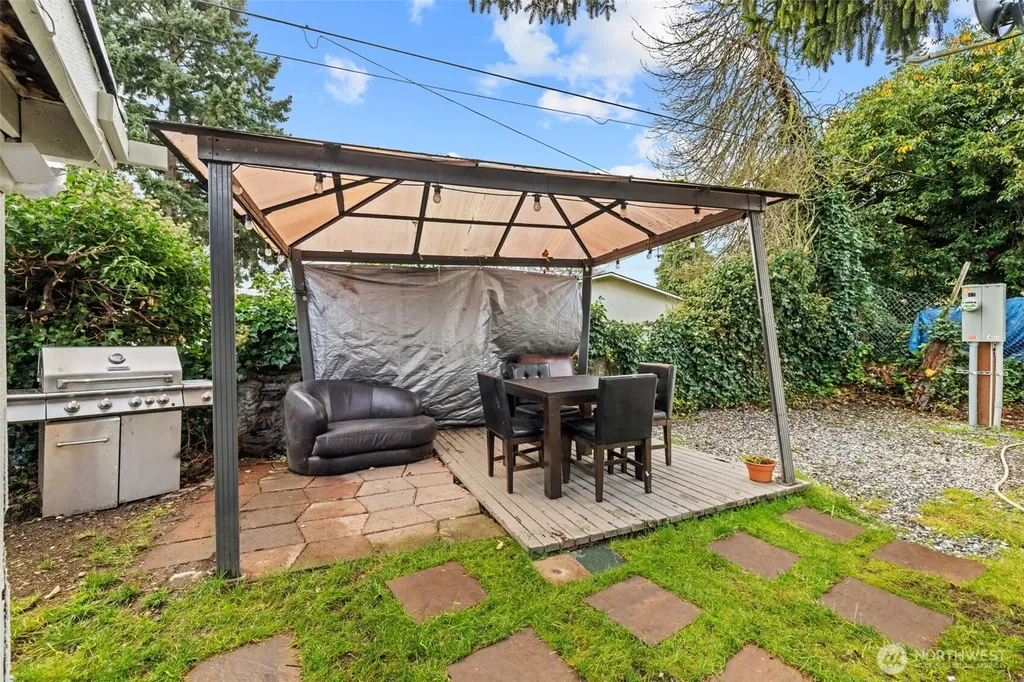 10302 Lakeview Avenue SW Lakewood WA 98499