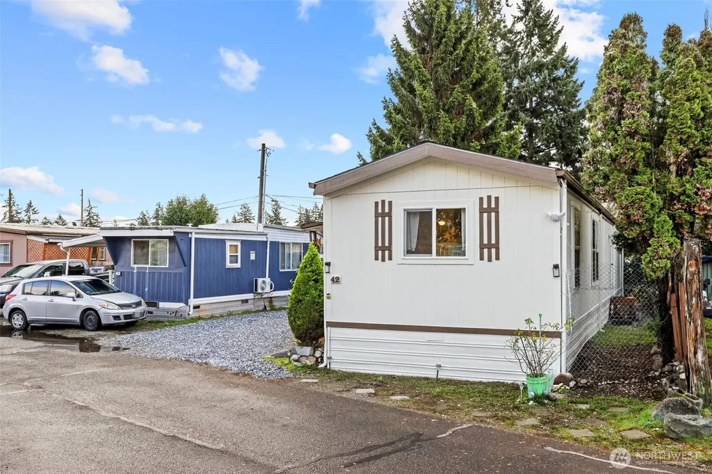 10302 Lakeview Avenue SW Lakewood WA 98499