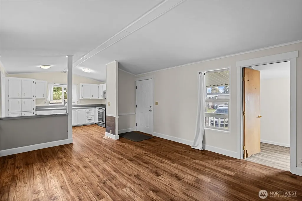 10302 Lakeview Avenue SW Lakewood WA 98499
