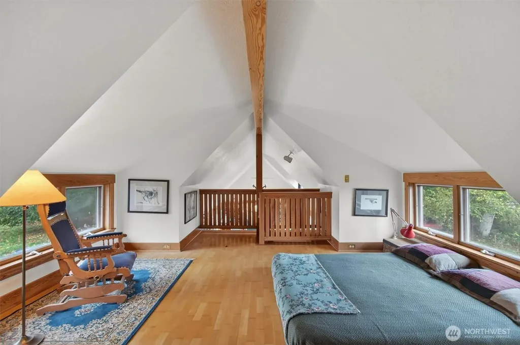 357 E Birnie Slough Road Cathlamet WA 98612
