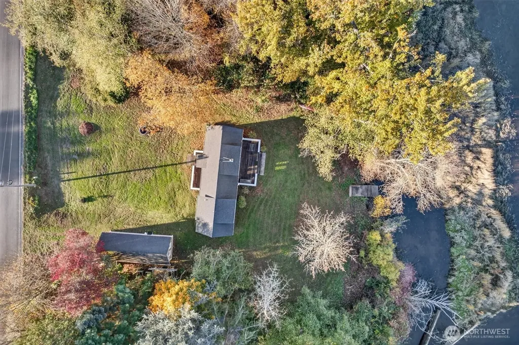 357 E Birnie Slough Road Cathlamet WA 98612