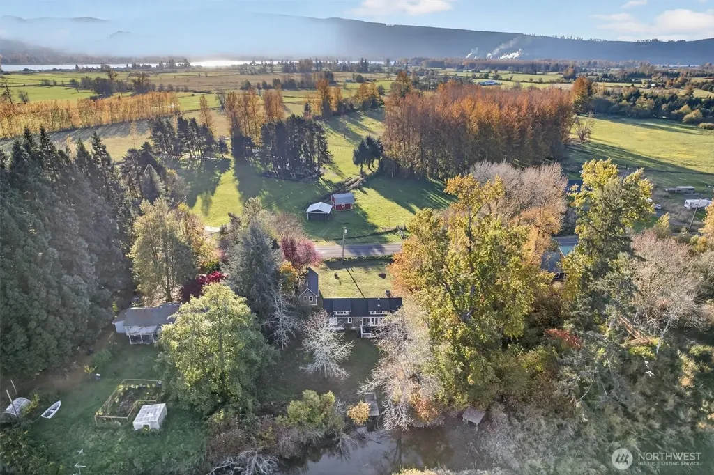 357 E Birnie Slough Road Cathlamet WA 98612
