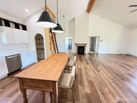 82 Nichols Road Omak WA 98841