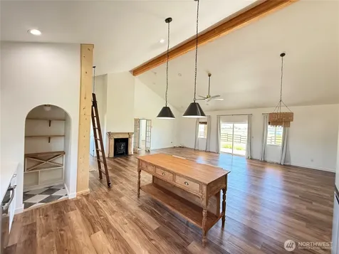 82 Nichols Road Omak WA 98841