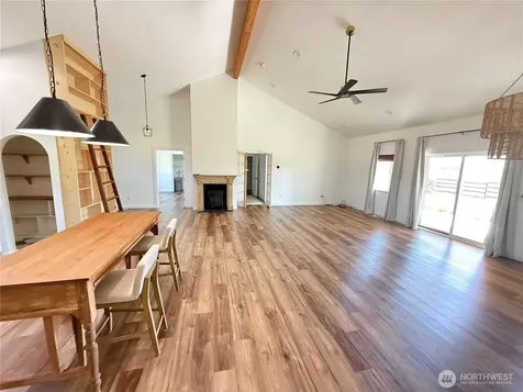 82 Nichols Road Omak WA 98841