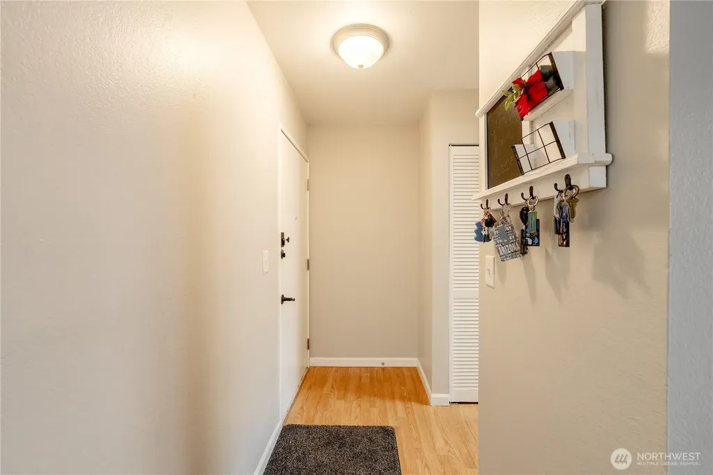 323 75th Street SE Everett WA 98203