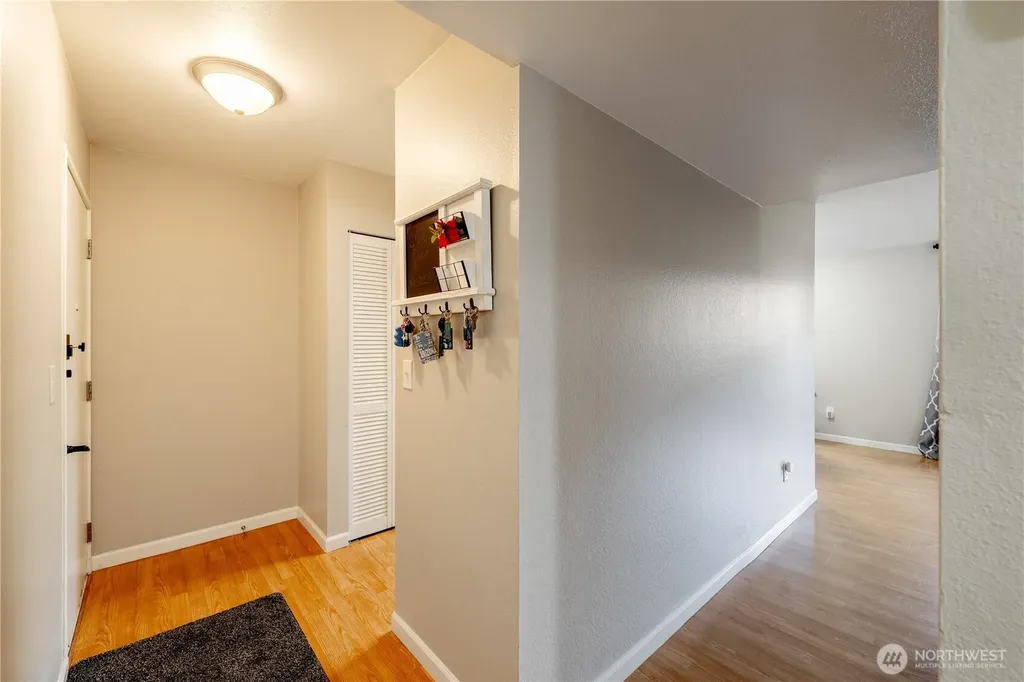 323 75th Street SE Everett WA 98203