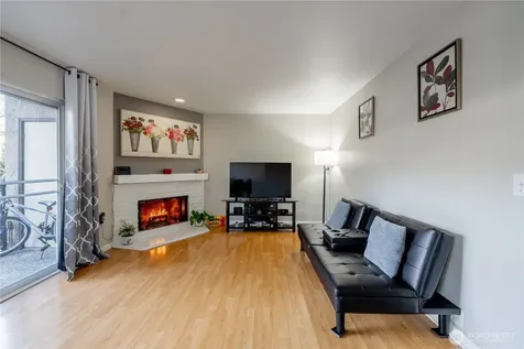 323 75th Street SE Everett WA 98203