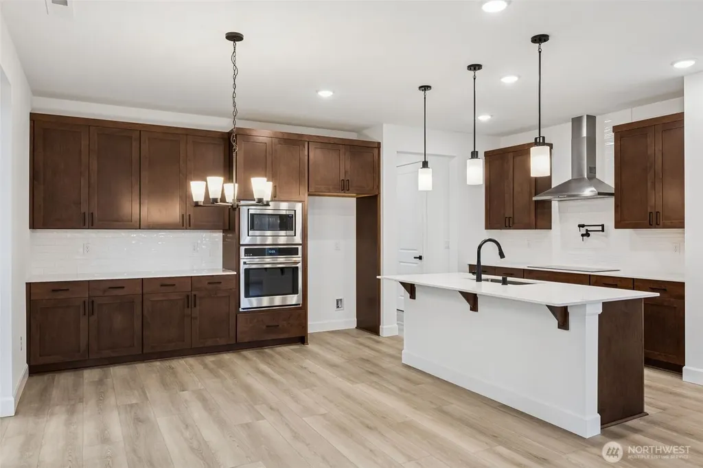 2207 Oak Court Milton WA 98354