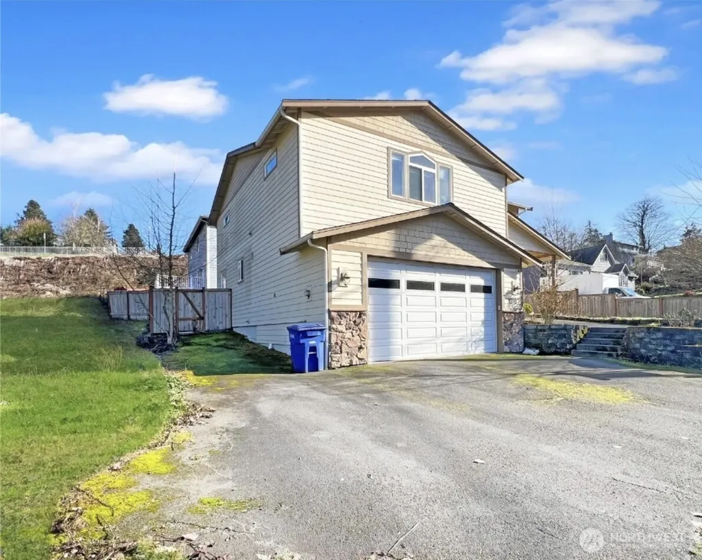 1100 9th Avenue Milton WA 98354