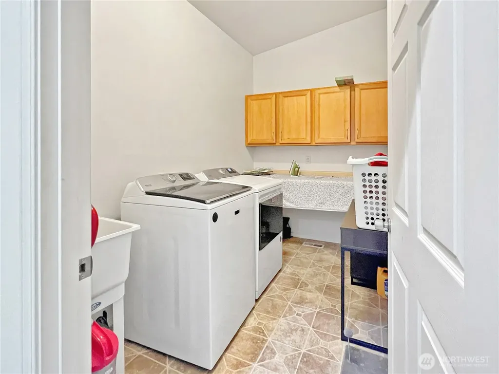 1100 9th Avenue Milton WA 98354