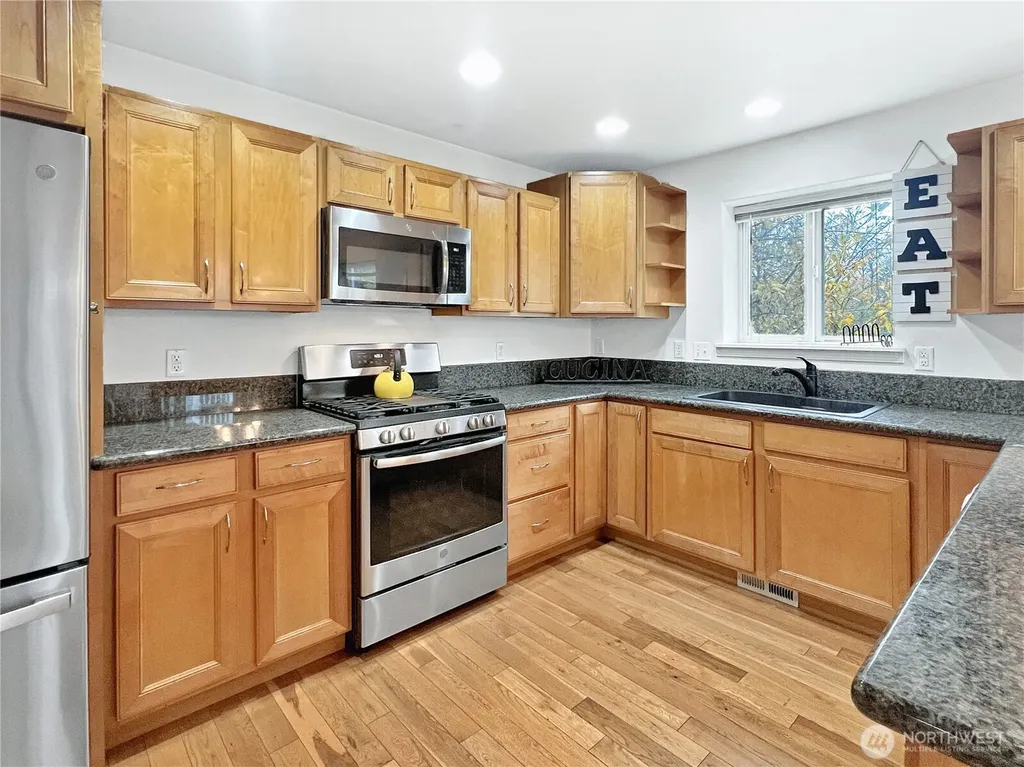 1100 9th Avenue Milton WA 98354