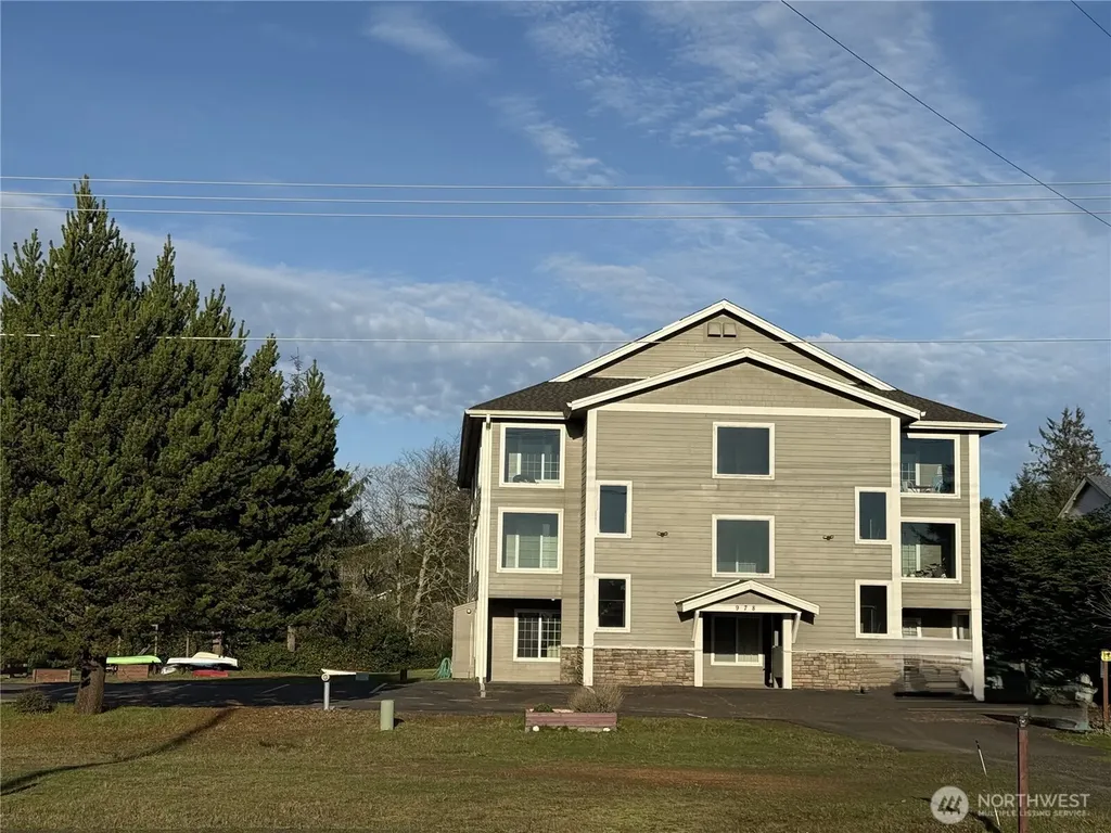 978 Point Brown Avenue SE Ocean Shores WA 98569