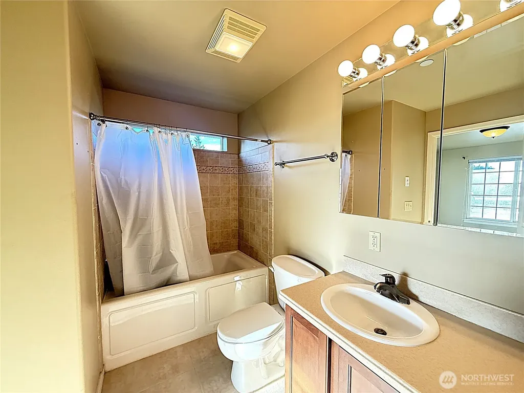 978 Point Brown Avenue SE Ocean Shores WA 98569