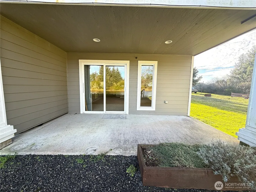 978 Point Brown Avenue SE Ocean Shores WA 98569