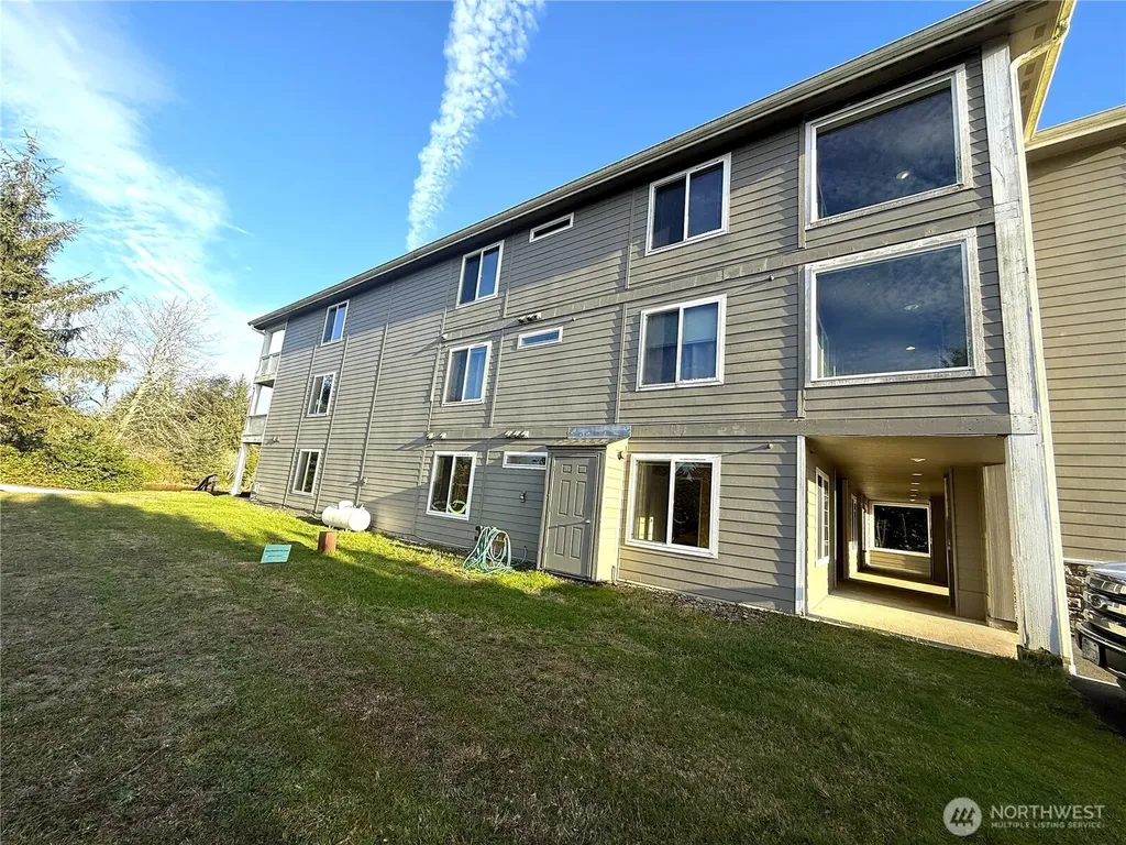 978 Point Brown Avenue SE Ocean Shores WA 98569
