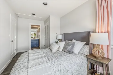 1212 E Shelby Seattle WA 98102