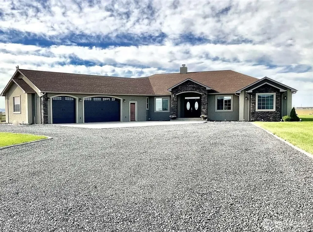4337 Road 7.4 NE Moses Lake WA 98837