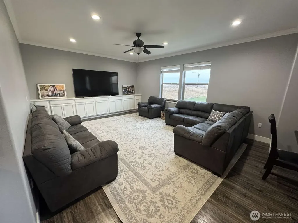 4337 Road 7.4 NE Moses Lake WA 98837