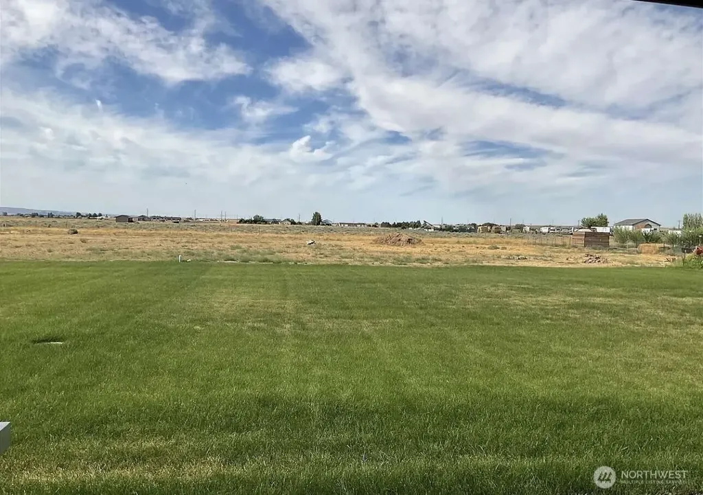 4337 Road 7.4 NE Moses Lake WA 98837