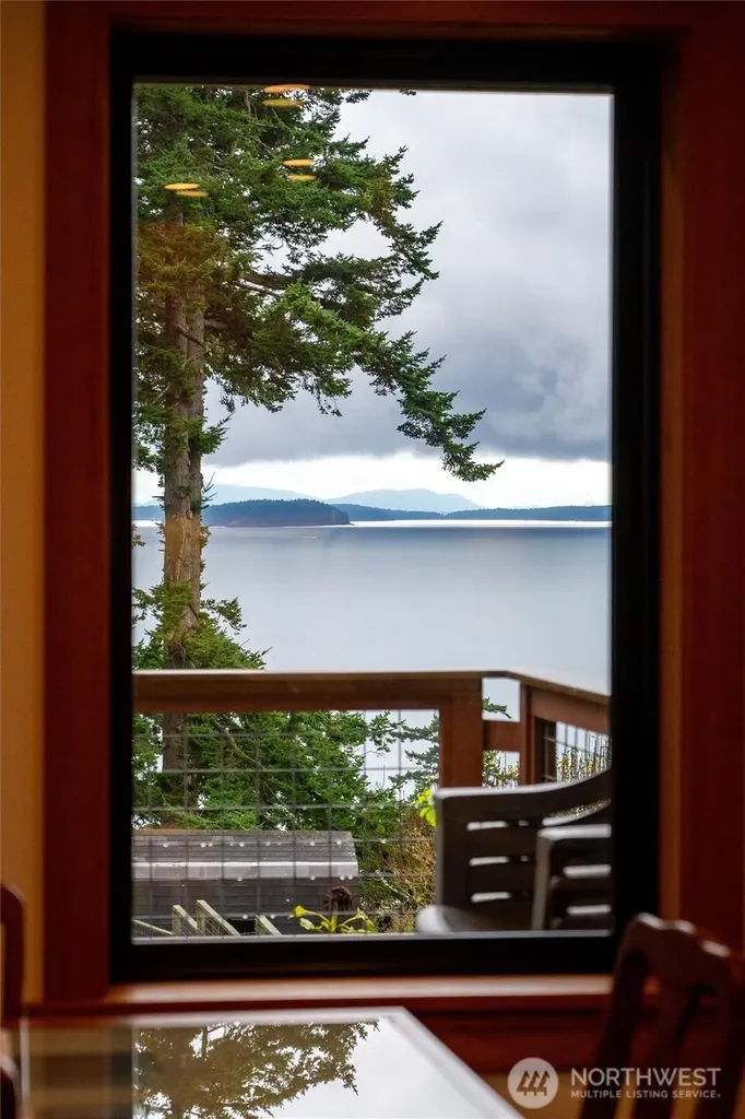 2533 Island View Lane Lummi Island WA 98262