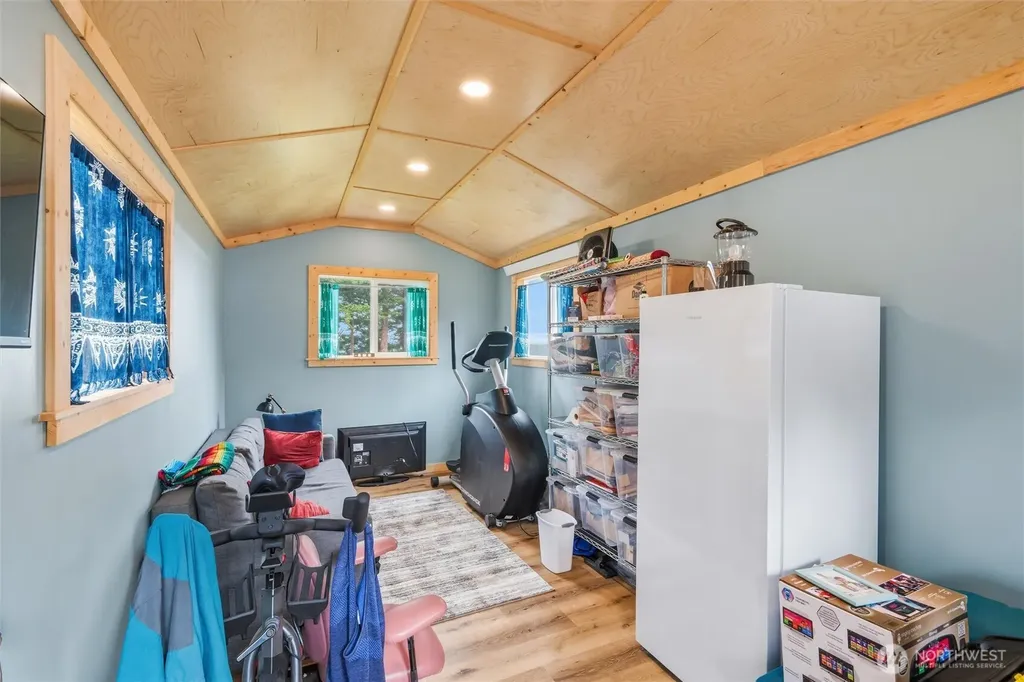 2533 Island View Lane Lummi Island WA 98262
