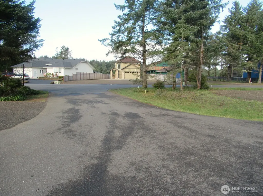 311 Sycamore Court Ocean Shores WA 98569