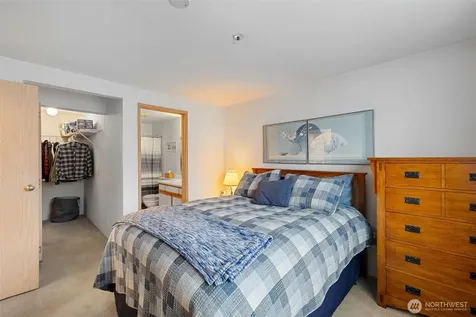 7453 Newcastle Golf Club Road Newcastle WA 98059