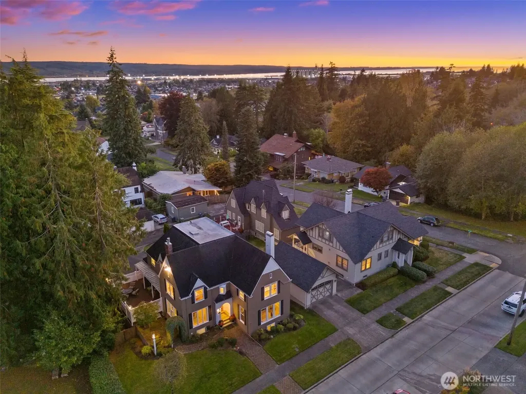 317 10th Street Aberdeen WA 98520