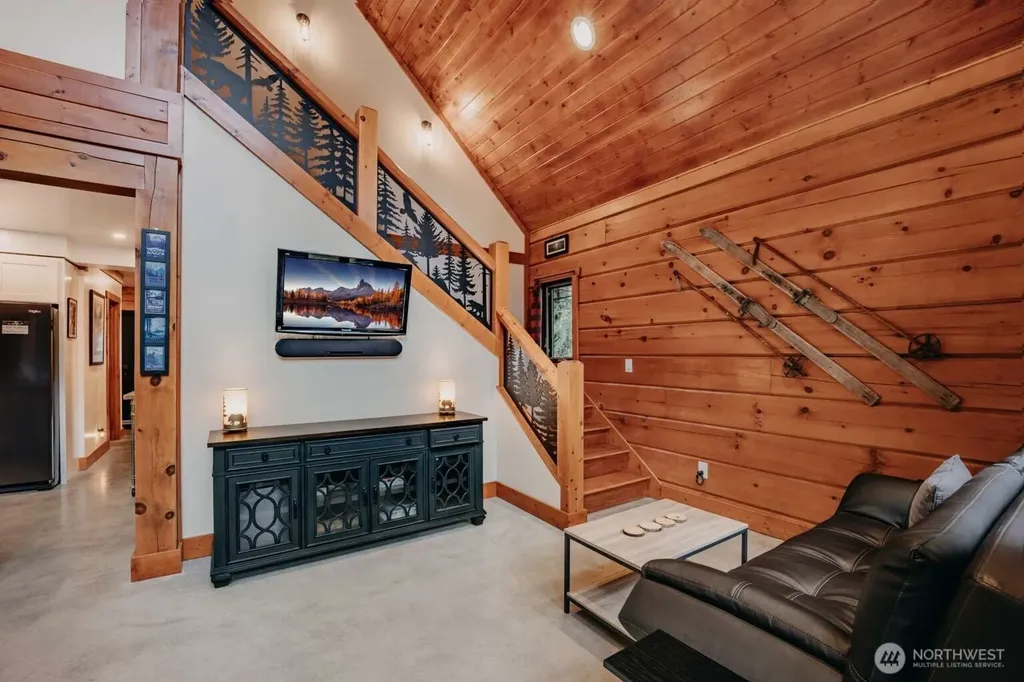 15033 Welcome Road Glacier WA 98244