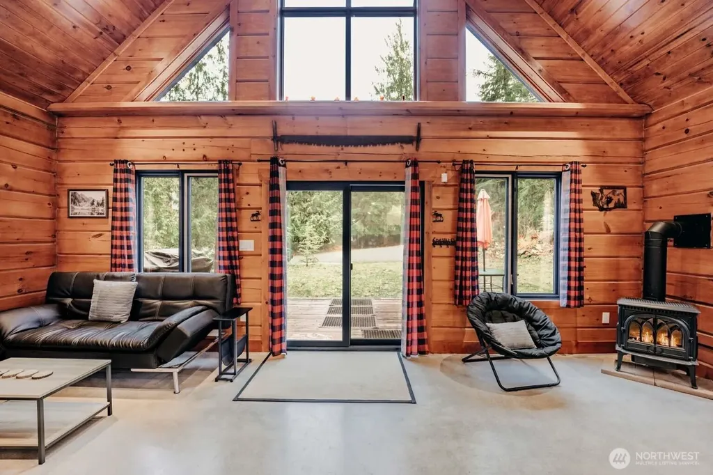 15033 Welcome Road Glacier WA 98244