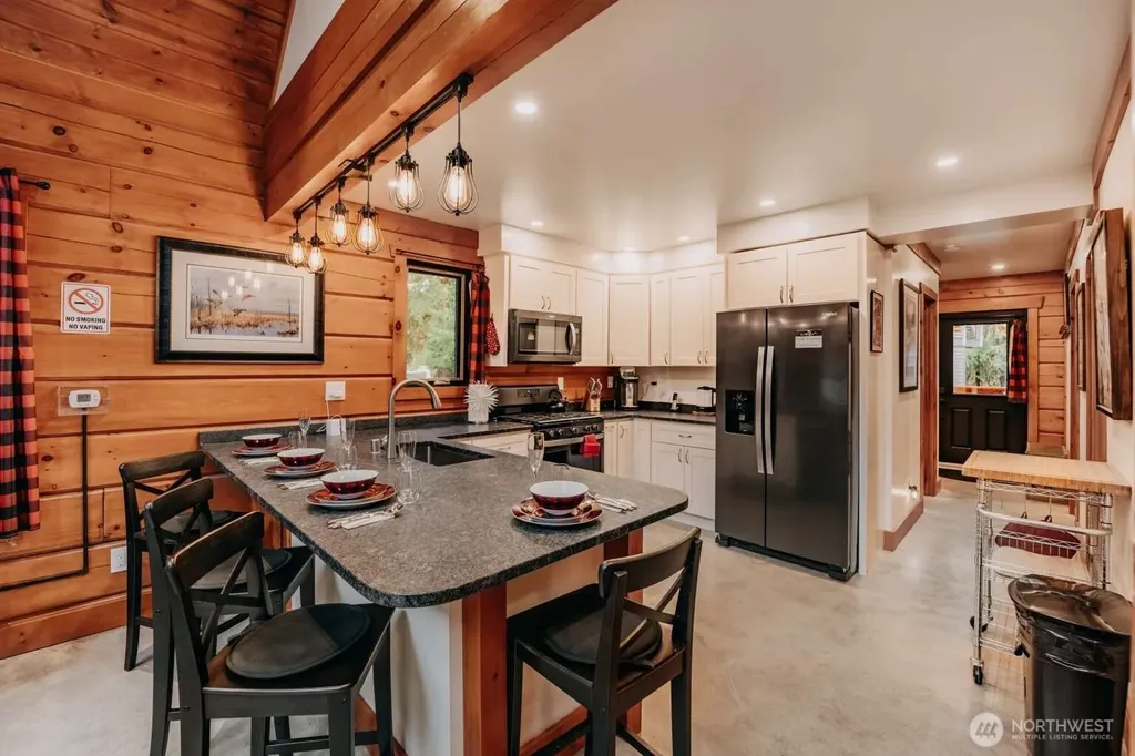 15033 Welcome Road Glacier WA 98244