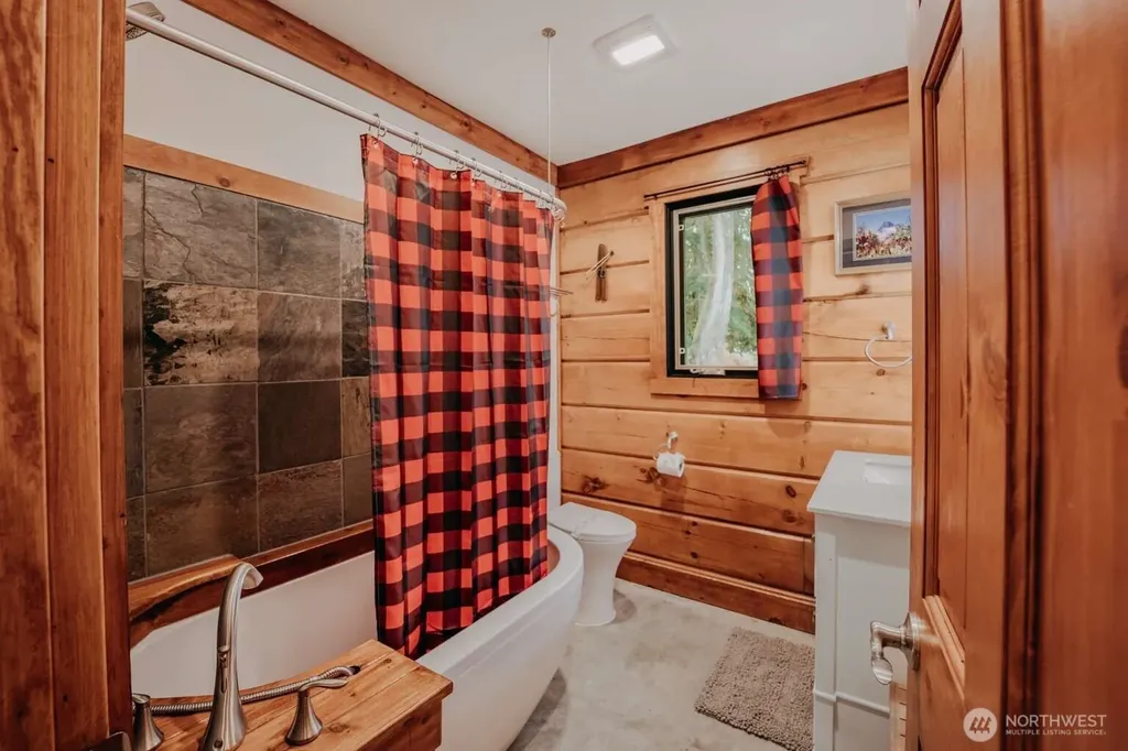 15033 Welcome Road Glacier WA 98244