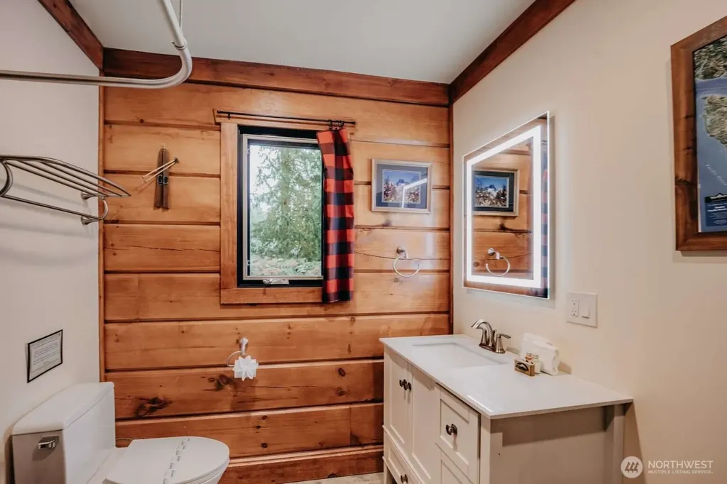15033 Welcome Road Glacier WA 98244