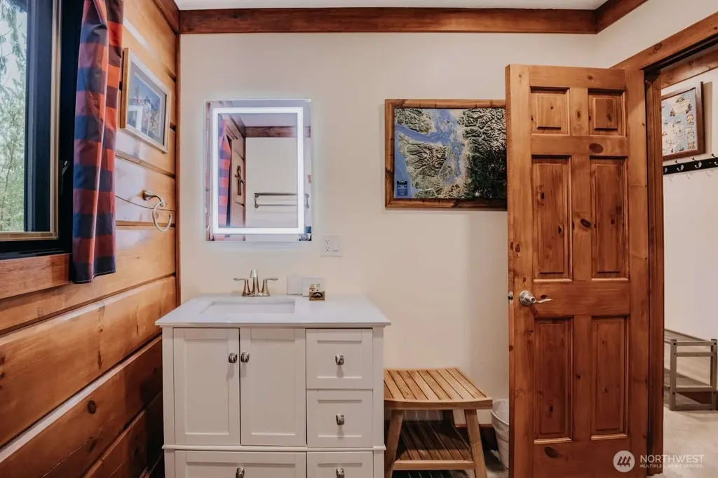 15033 Welcome Road Glacier WA 98244